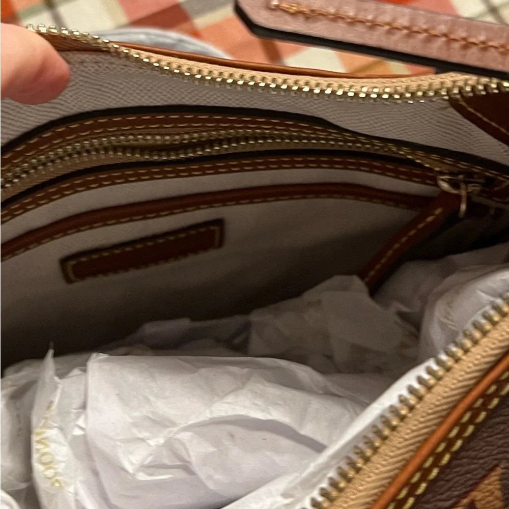 Dooney & Bourke Brown and Tan Logo Pebble Grain Hobo Shoulder Bag NWT - Picture 6 of 9